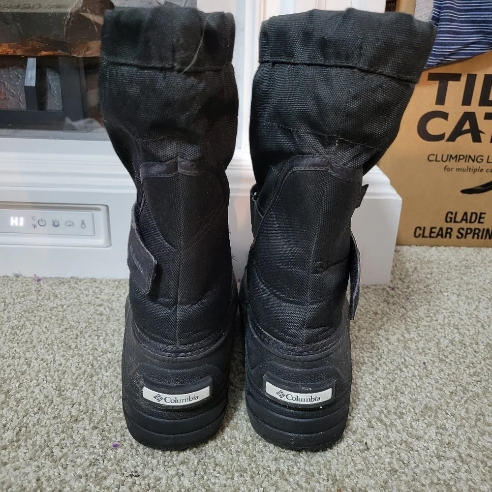 Columbia Powderbug Plus II Snow Boots Black Size 4 M Big Kid Youth